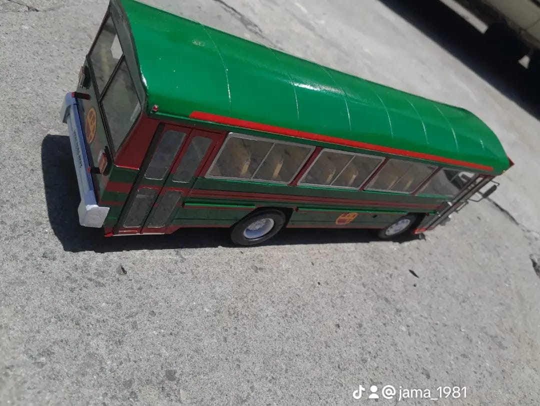 Bus a escala 2