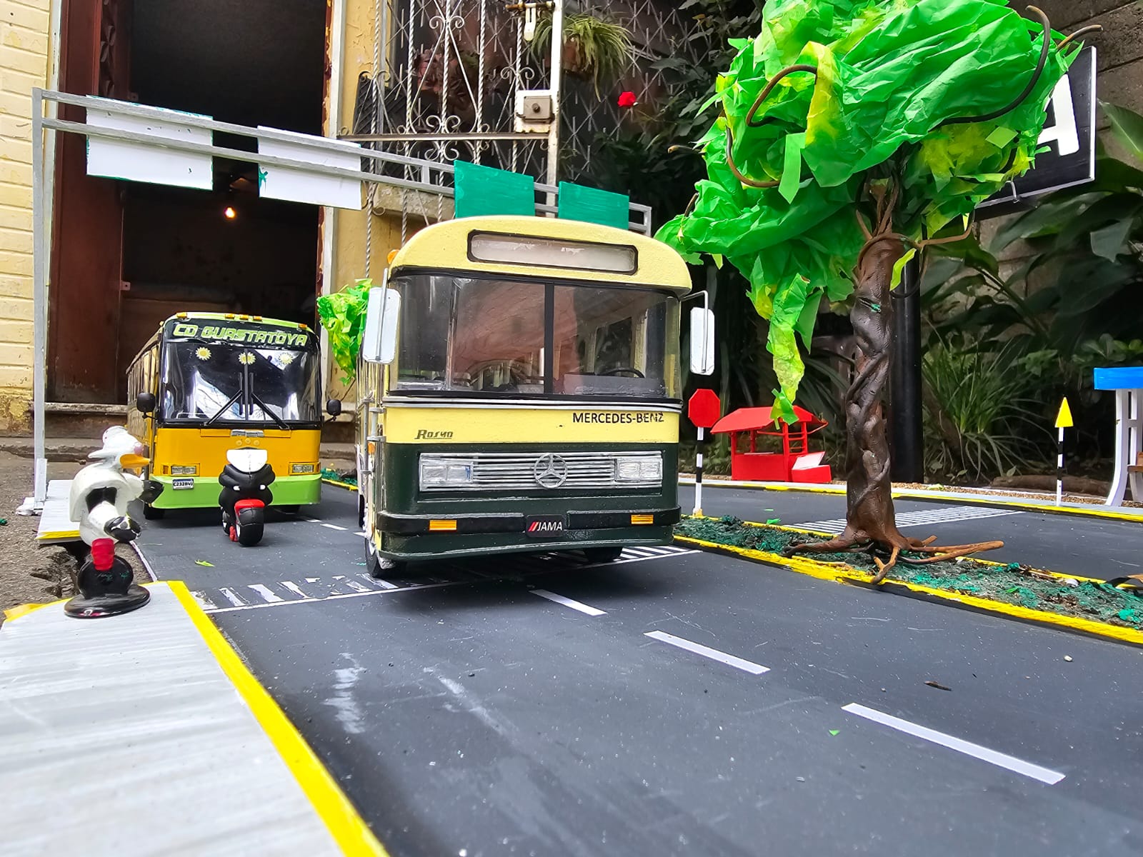Bus a escala 2