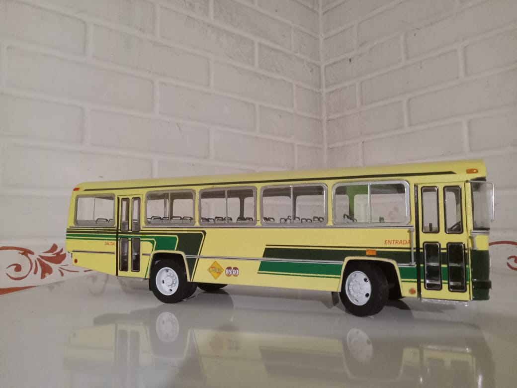 Bus a escala 2