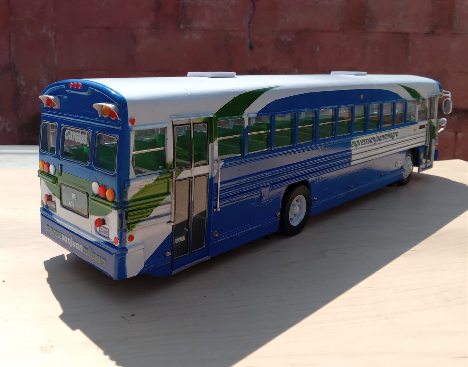 Bus a escala 2