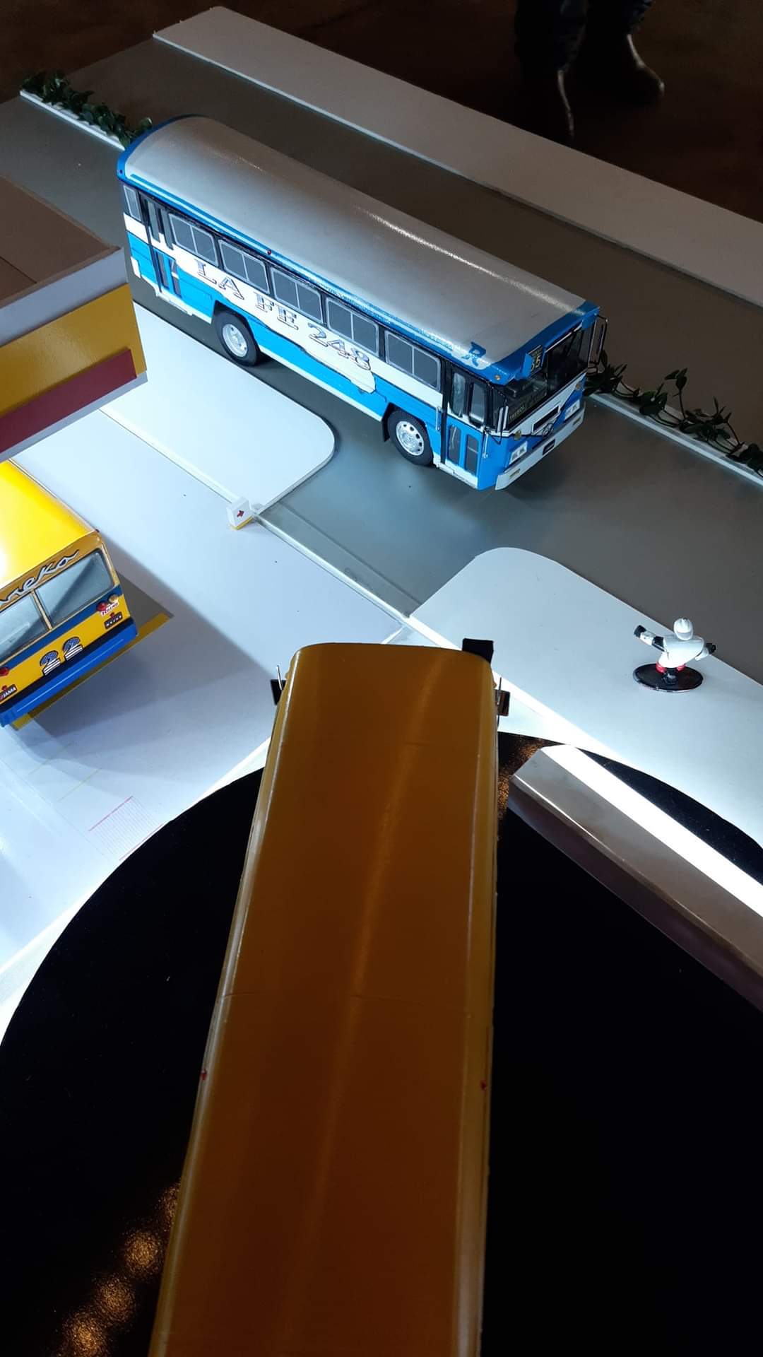 Bus a escala 2